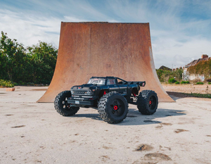1/5 Outcast 4WD, EXtreme Bash Roller Stunt Truck (Requires battery & charger): Black