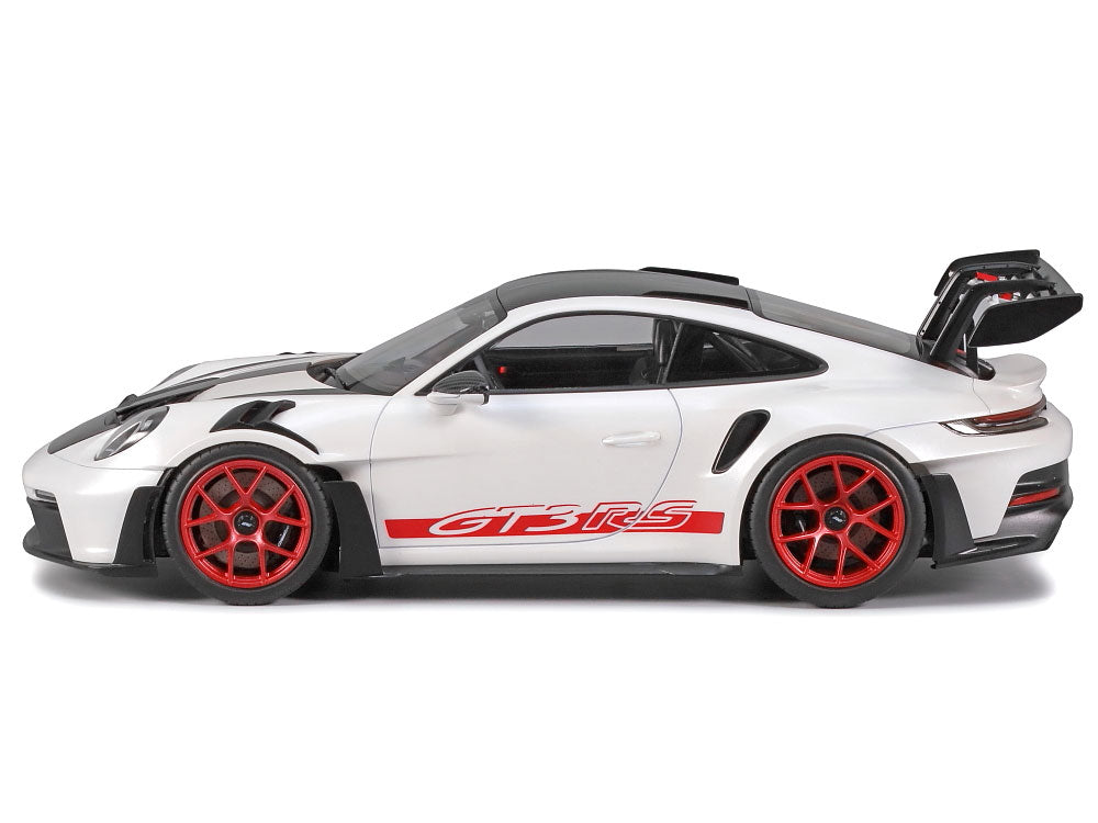 1/24 Porsche 911 GT3 RS (992) Plastic Model