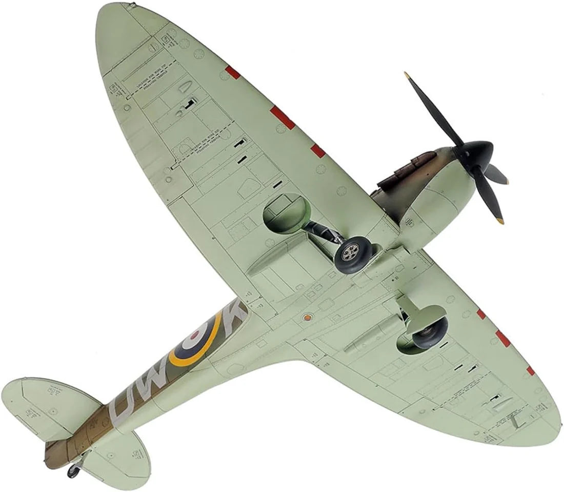 1/48 Supermarine Spitfire Mk.I & Light Utility Car 10HP