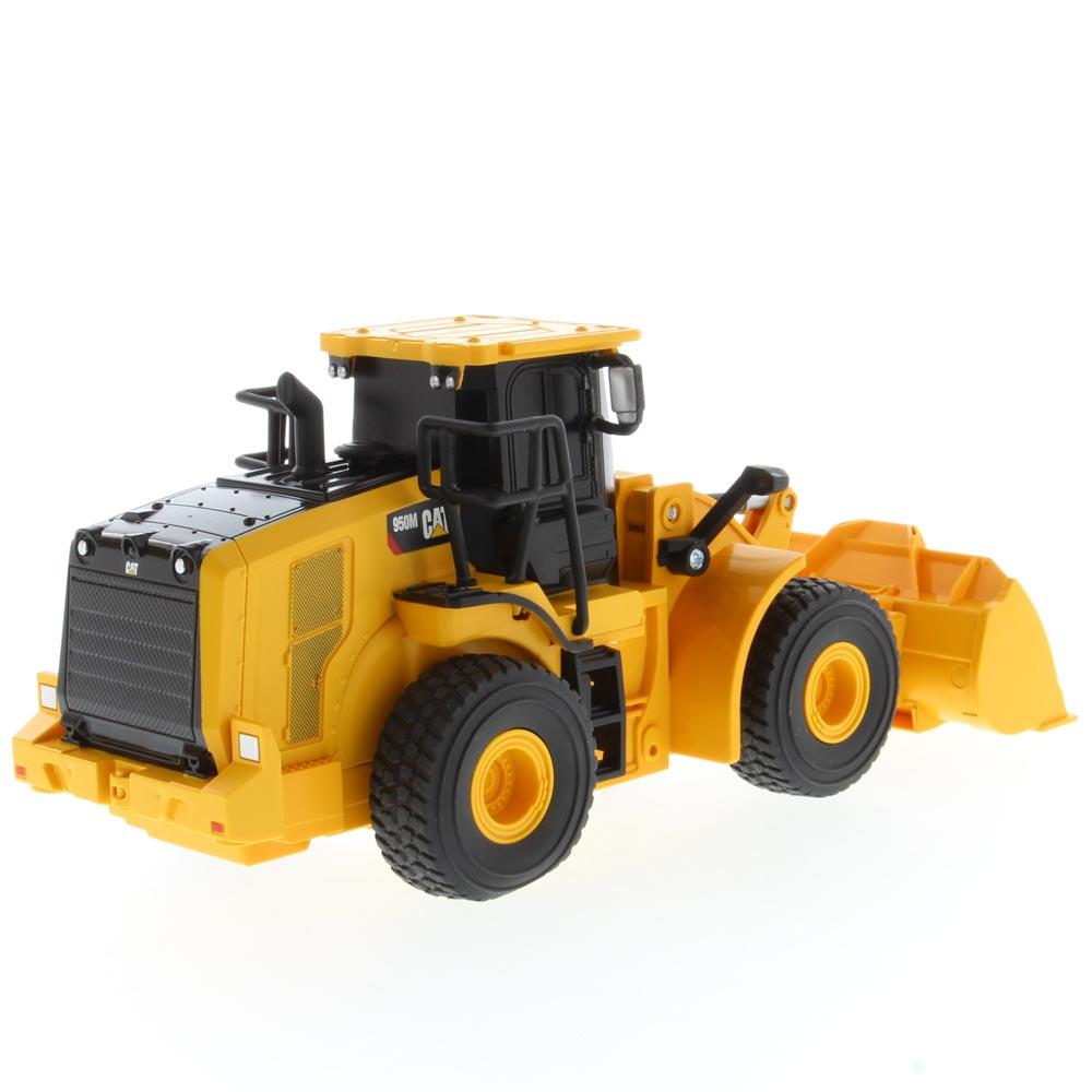 Diecast Masters 1:35 Caterpillar 950M Wheel Loader (requires batteries) (23003)