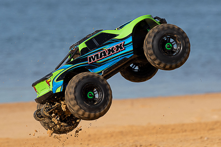 1/10 Maxx, 4WD, RTD (Requires battery & charger): Green