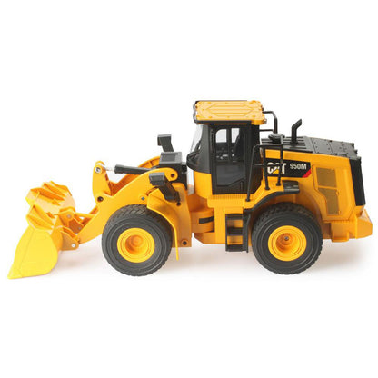 1:24 Caterpillar 950M Wheel Loader (includes batteries)