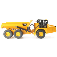 Load image into Gallery viewer, 1:24 Caterpillar 745 Articulated Truck (includes batteries)
