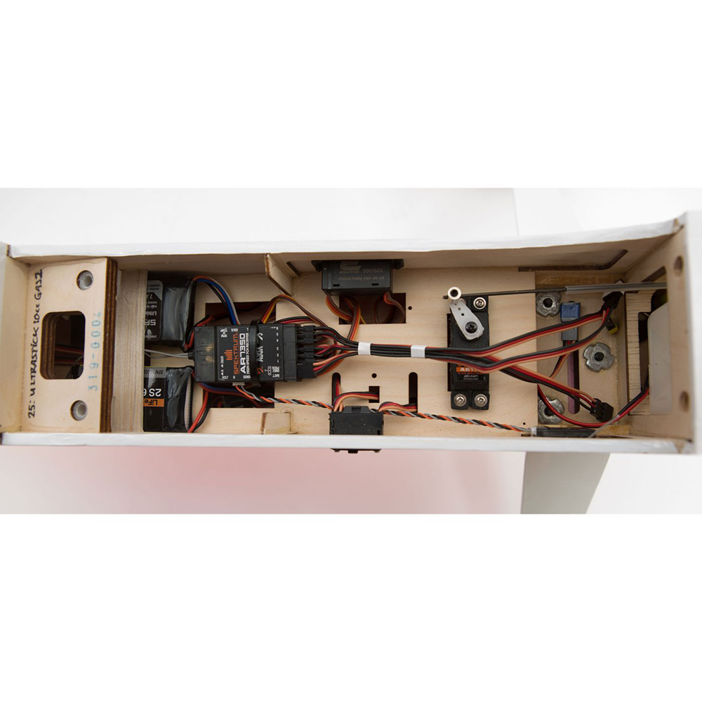 Hangar 9 Ultra Stick 10cc ARF 60" (HAN2345)