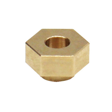 Load image into Gallery viewer, Brass Stock Wheels hub 7mm Hex SCX24
