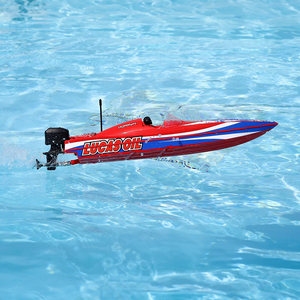 Lucas Oil 17" Power Boat Racer Deep V RTR